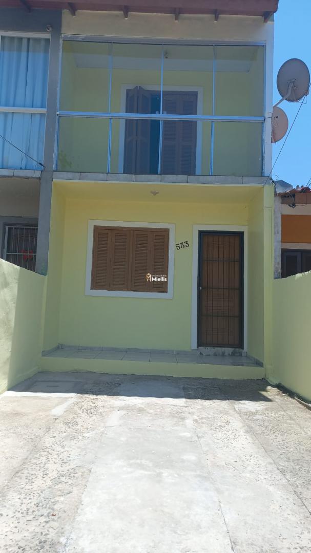 Casa à venda com 2 quartos, 70m² - Foto 1