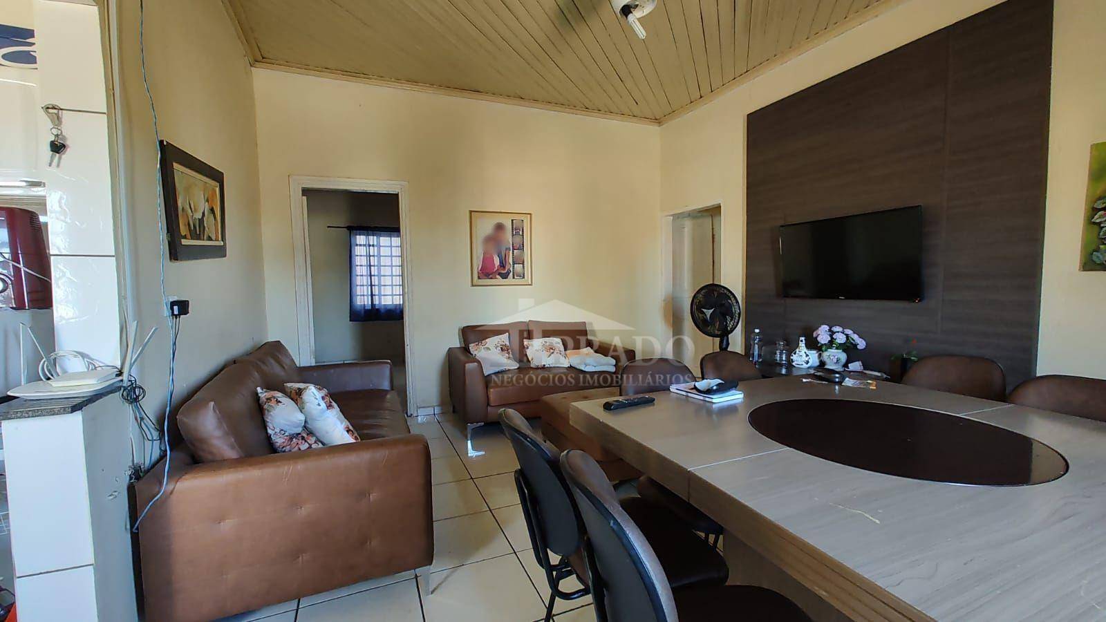 Casa à venda com 4 quartos, 194m² - Foto 2