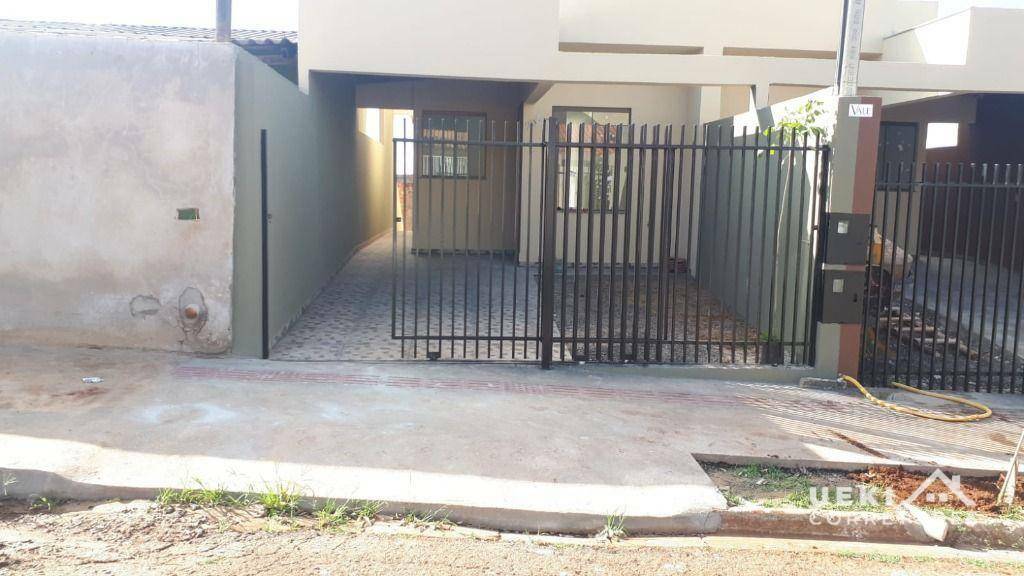 Casa à venda com 3 quartos, 100m² - Foto 1