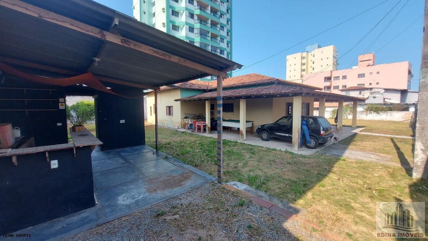 Terreno à venda com 8 quartos, 1260m² - Foto 3