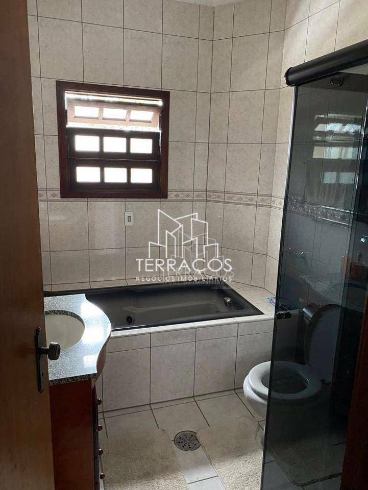 Casa de Condomínio à venda com 4 quartos, 235m² - Foto 11