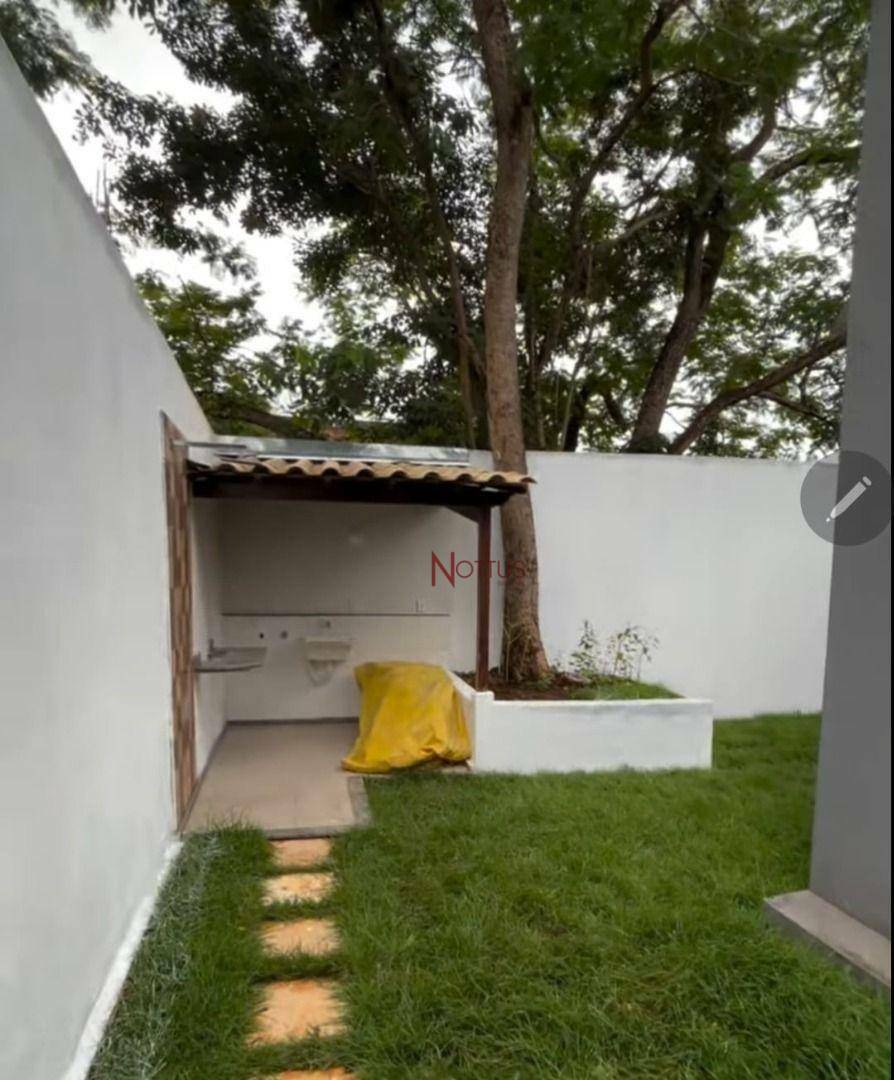 Casa à venda com 2 quartos, 55m² - Foto 9