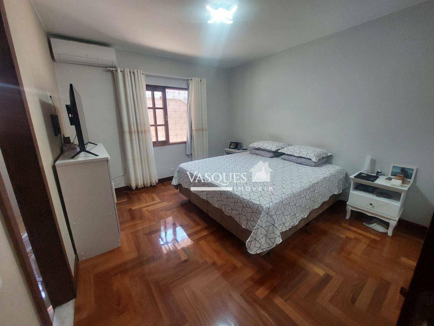 Casa à venda com 3 quartos, 234m² - Foto 6