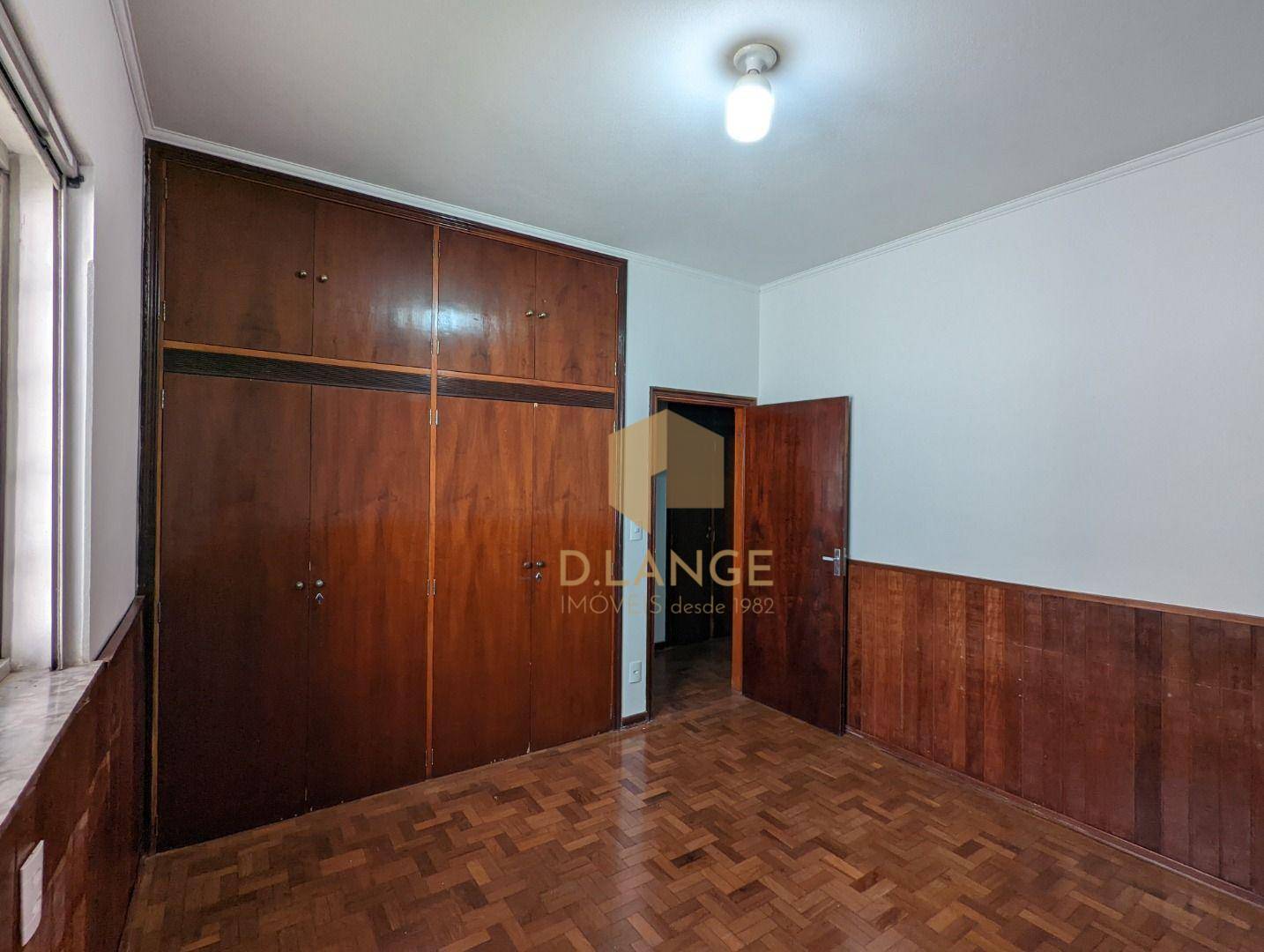 Casa para alugar com 3 quartos, 200m² - Foto 12