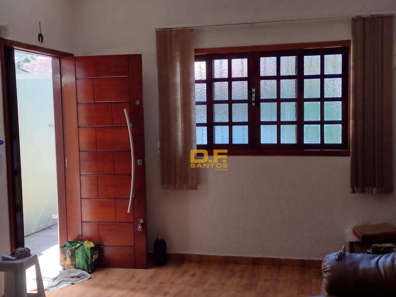 Casa à venda com 2 quartos, 70m² - Foto 8