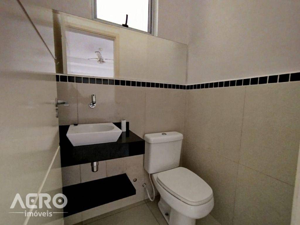 Casa para alugar com 3 quartos, 210m² - Foto 7