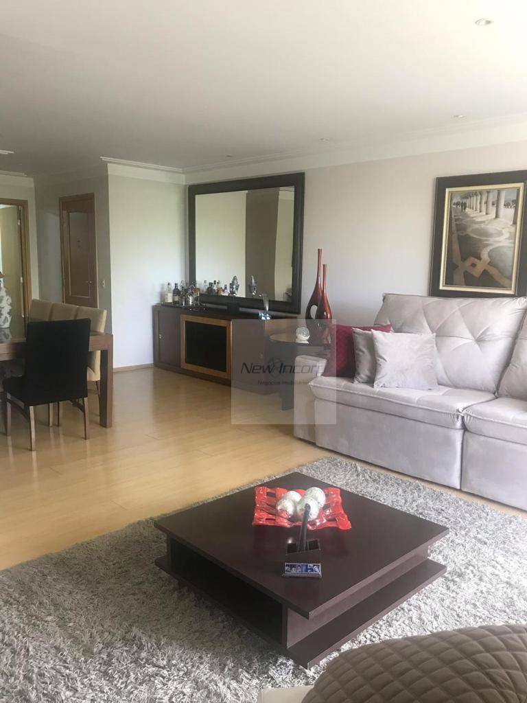 Apartamento à venda com 3 quartos, 140m² - Foto 2