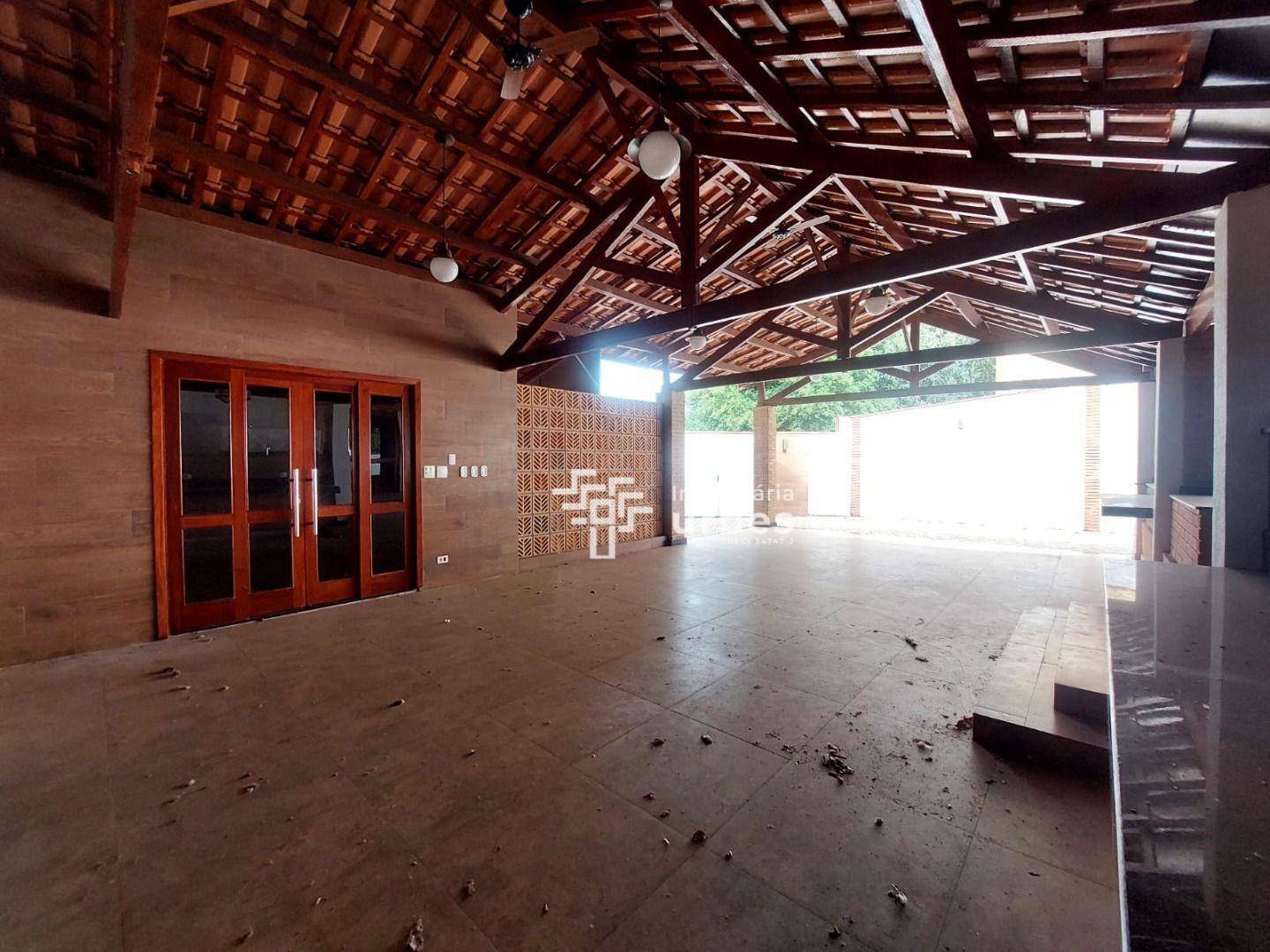 Casa para alugar com 2 quartos, 188m² - Foto 19