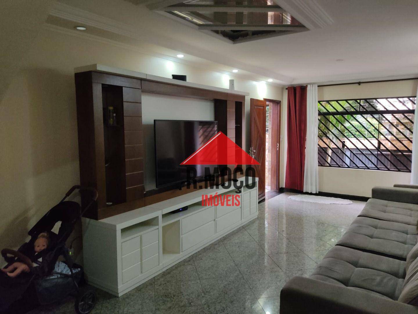 Sobrado à venda com 3 quartos, 224m² - Foto 1