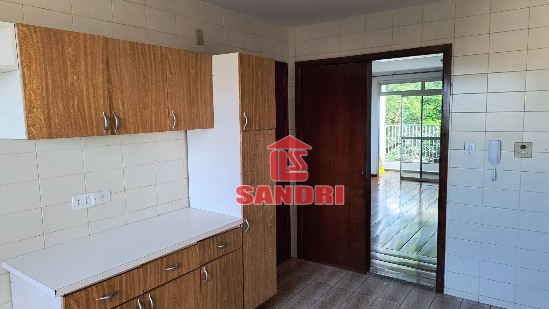 Apartamento para alugar com 3 quartos, 97m² - Foto 8