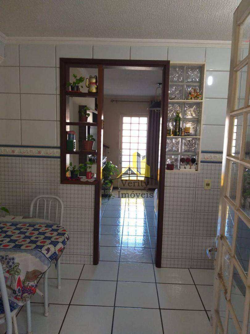 Sobrado à venda com 2 quartos, 60m² - Foto 3