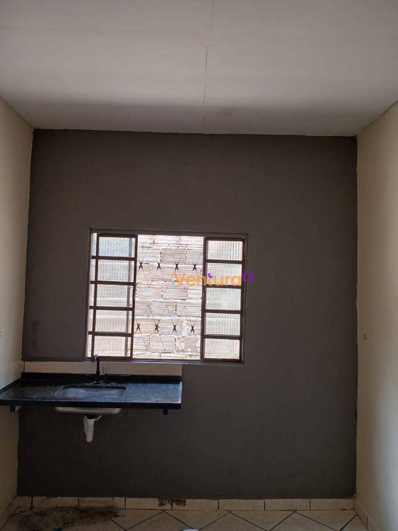 Casa para alugar com 2 quartos, 70m² - Foto 15