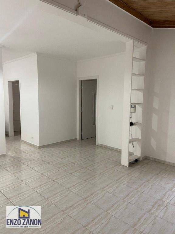 Casa à venda com 3 quartos, 256m² - Foto 4