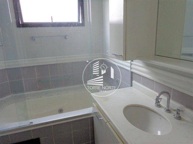 Apartamento à venda com 3 quartos, 145m² - Foto 23