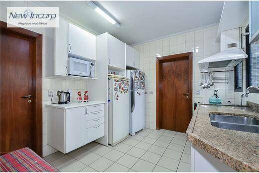 Apartamento à venda com 3 quartos, 206m² - Foto 9