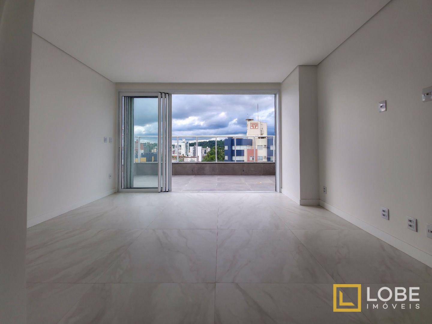 Apartamento à venda com 2 quartos, 151m² - Foto 7