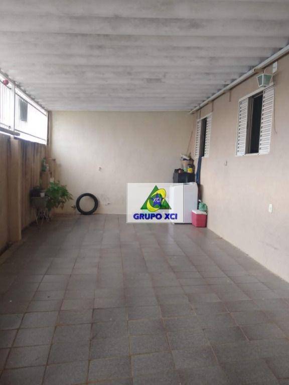 Casa à venda com 4 quartos, 60m² - Foto 6