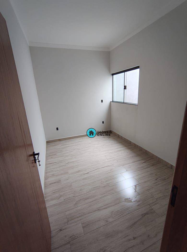 Casa à venda com 3 quartos, 86m² - Foto 11