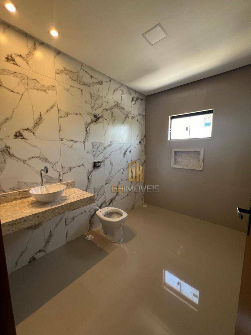 Sobrado à venda com 4 quartos, 210m² - Foto 2