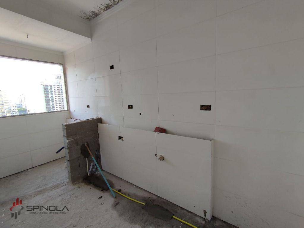 Apartamento à venda com 2 quartos, 67m² - Foto 10