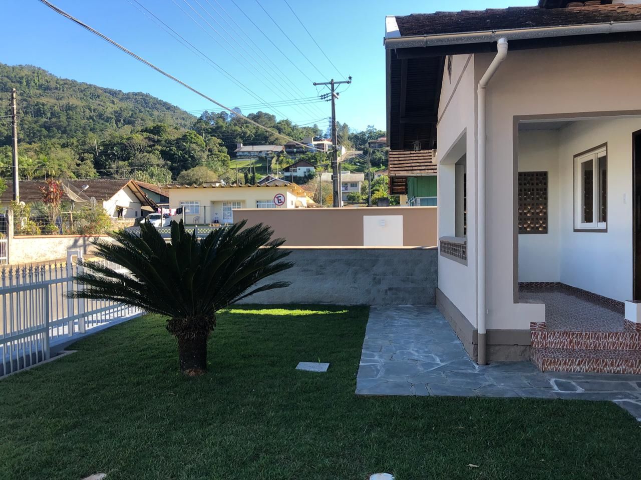 Casa à venda com 5 quartos, 83m² - Foto 4