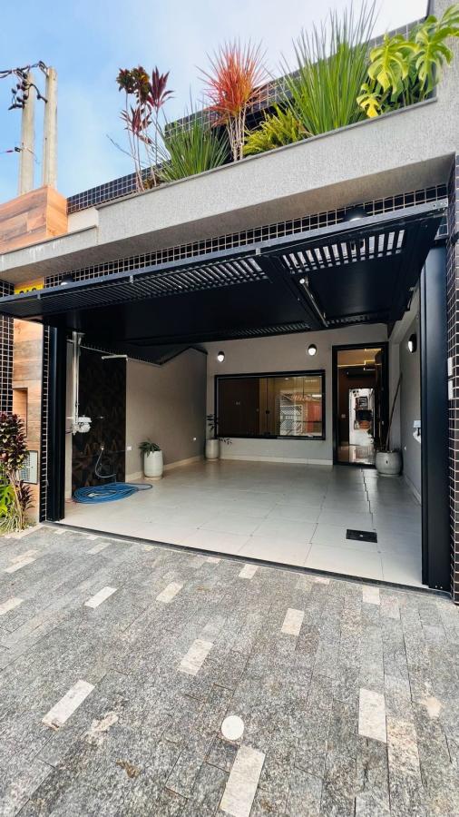 Casa à venda com 3 quartos, 115m² - Foto 1