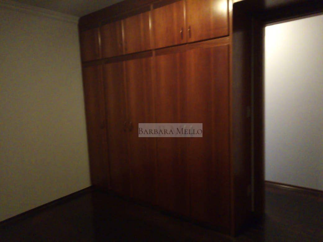 Apartamento para alugar com 3 quartos, 130m² - Foto 9