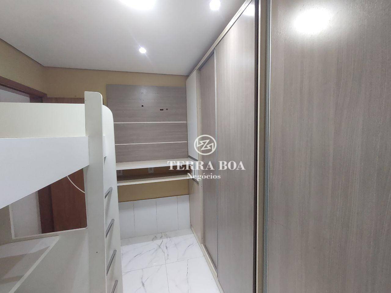 Casa para alugar com 4 quartos, 300m² - Foto 21