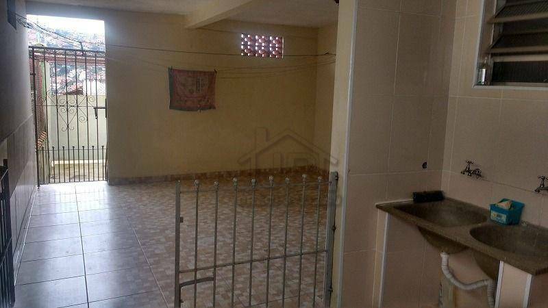 Casa à venda com 3 quartos, 125m² - Foto 2