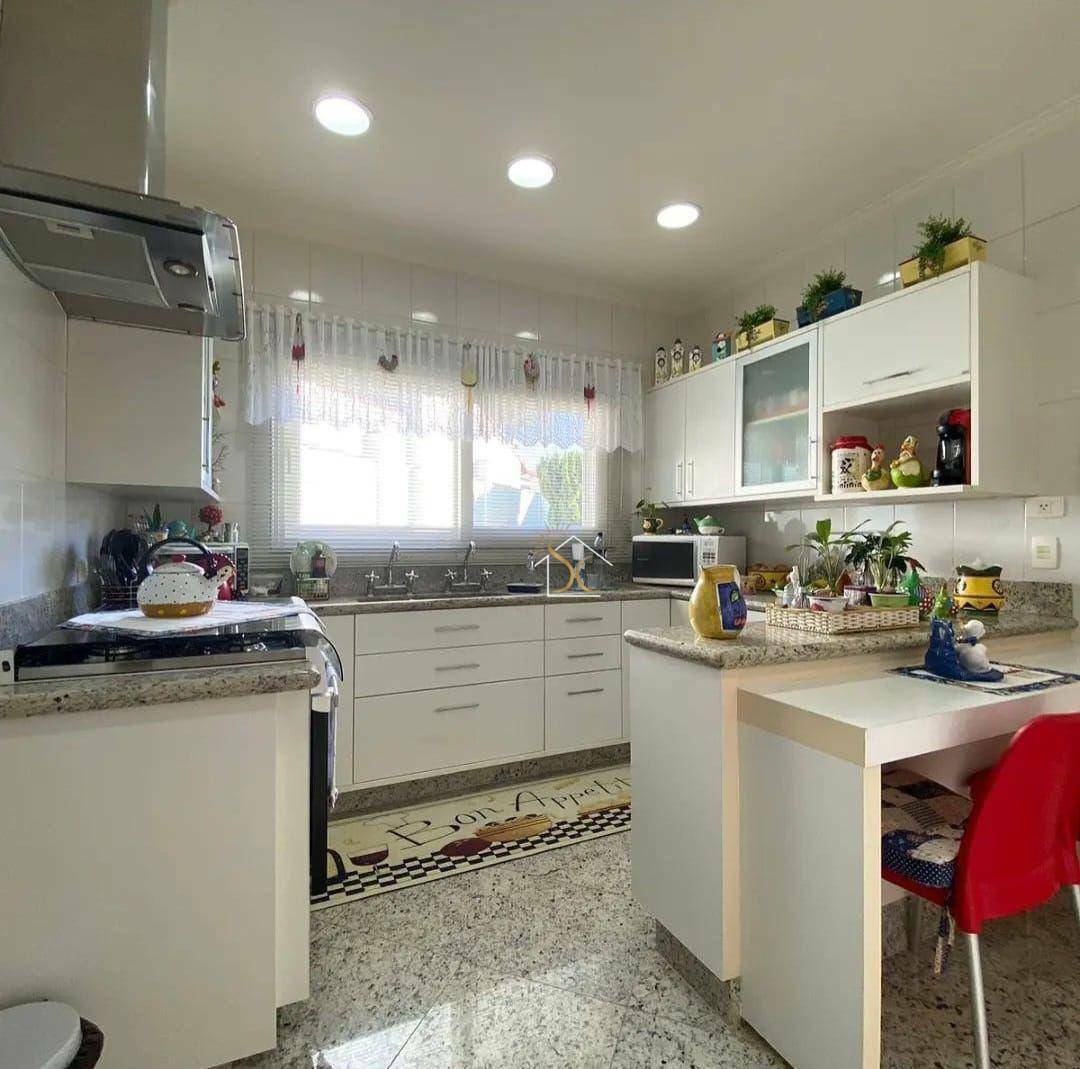 Casa à venda com 3 quartos, 408m² - Foto 4