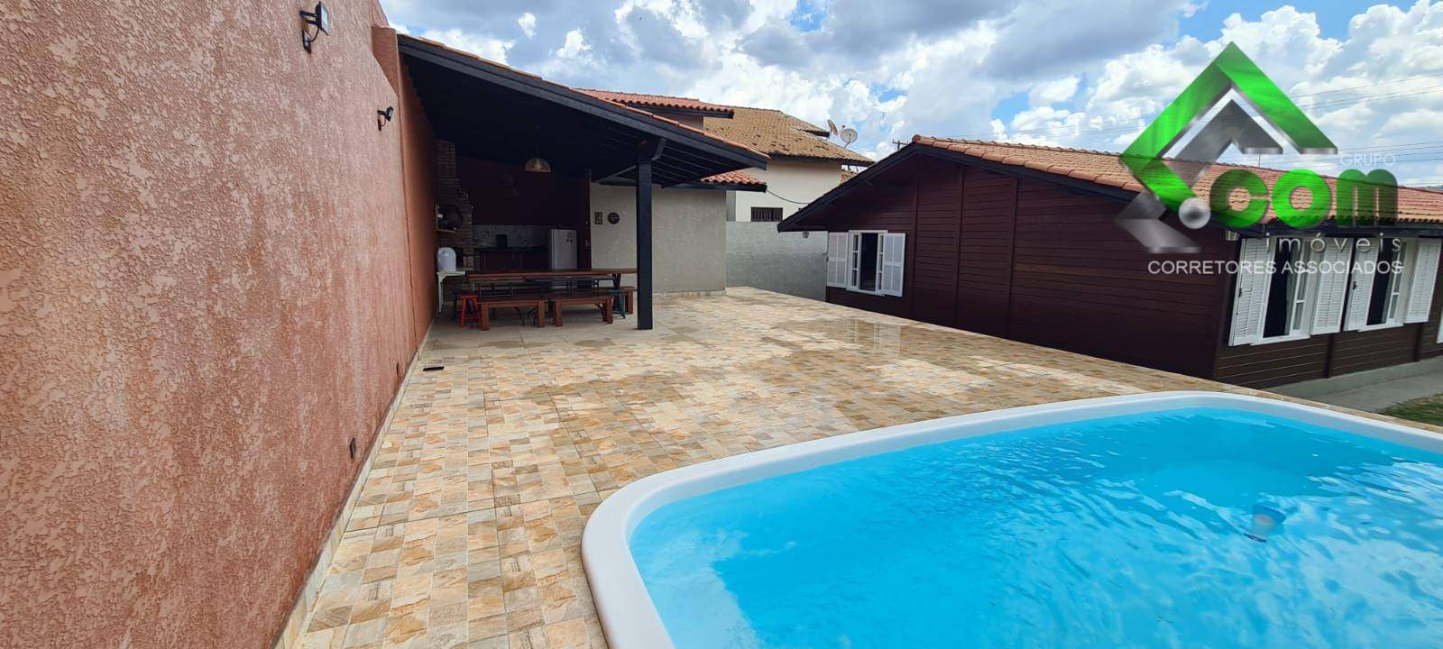 Casa de Condomínio à venda com 3 quartos, 193m² - Foto 2