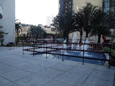 Apartamento para alugar com 3 quartos, 120m² - Foto 18