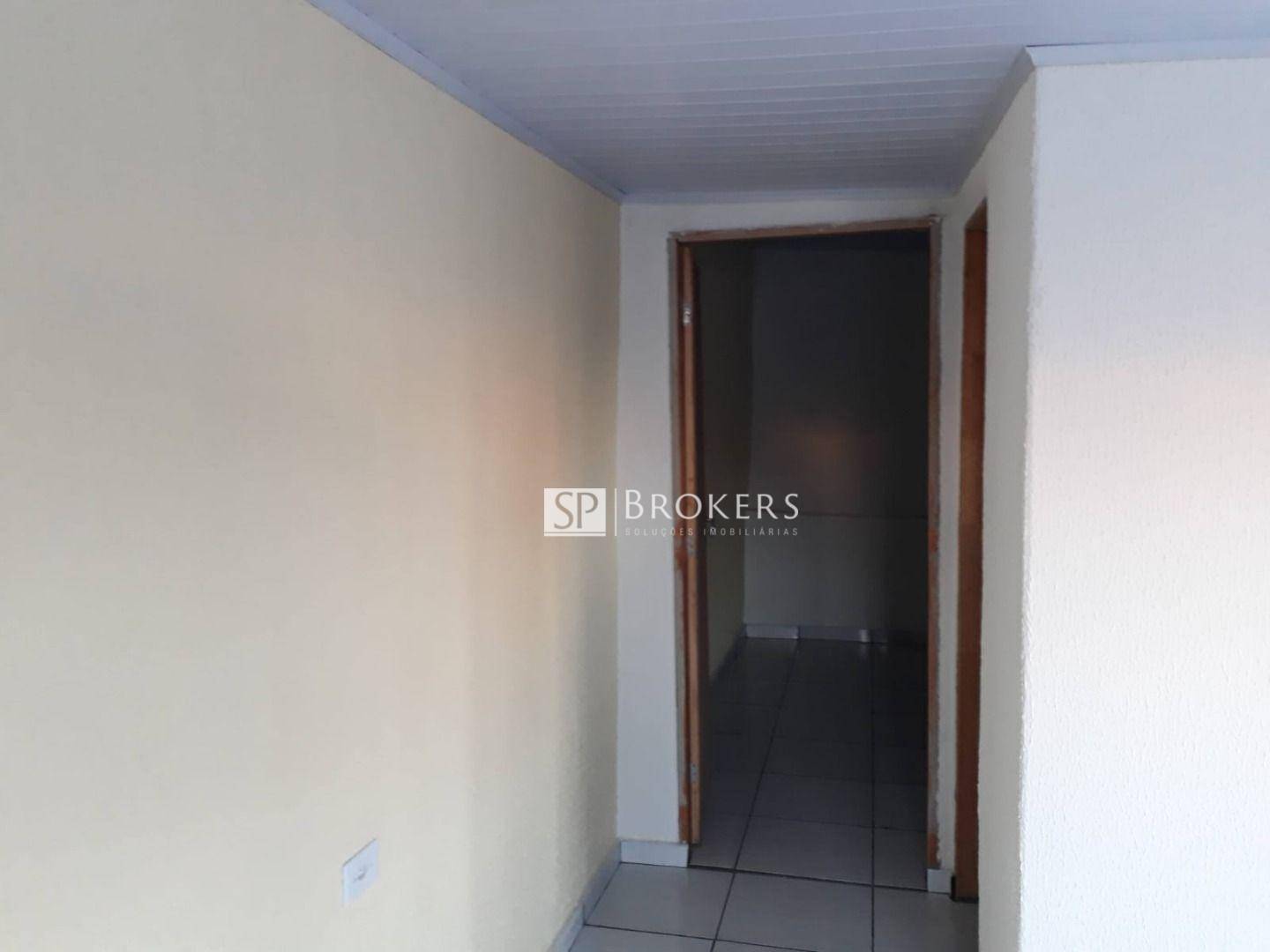 Casa à venda com 6 quartos, 250m² - Foto 15