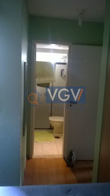 Apartamento à venda com 3 quartos, 75m² - Foto 10