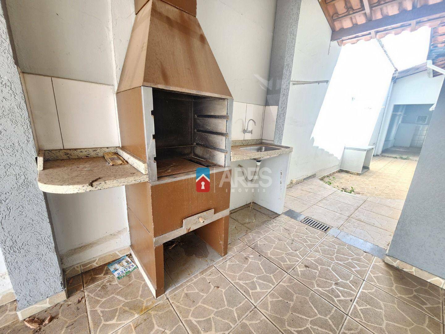 Casa à venda com 2 quartos, 70m² - Foto 5