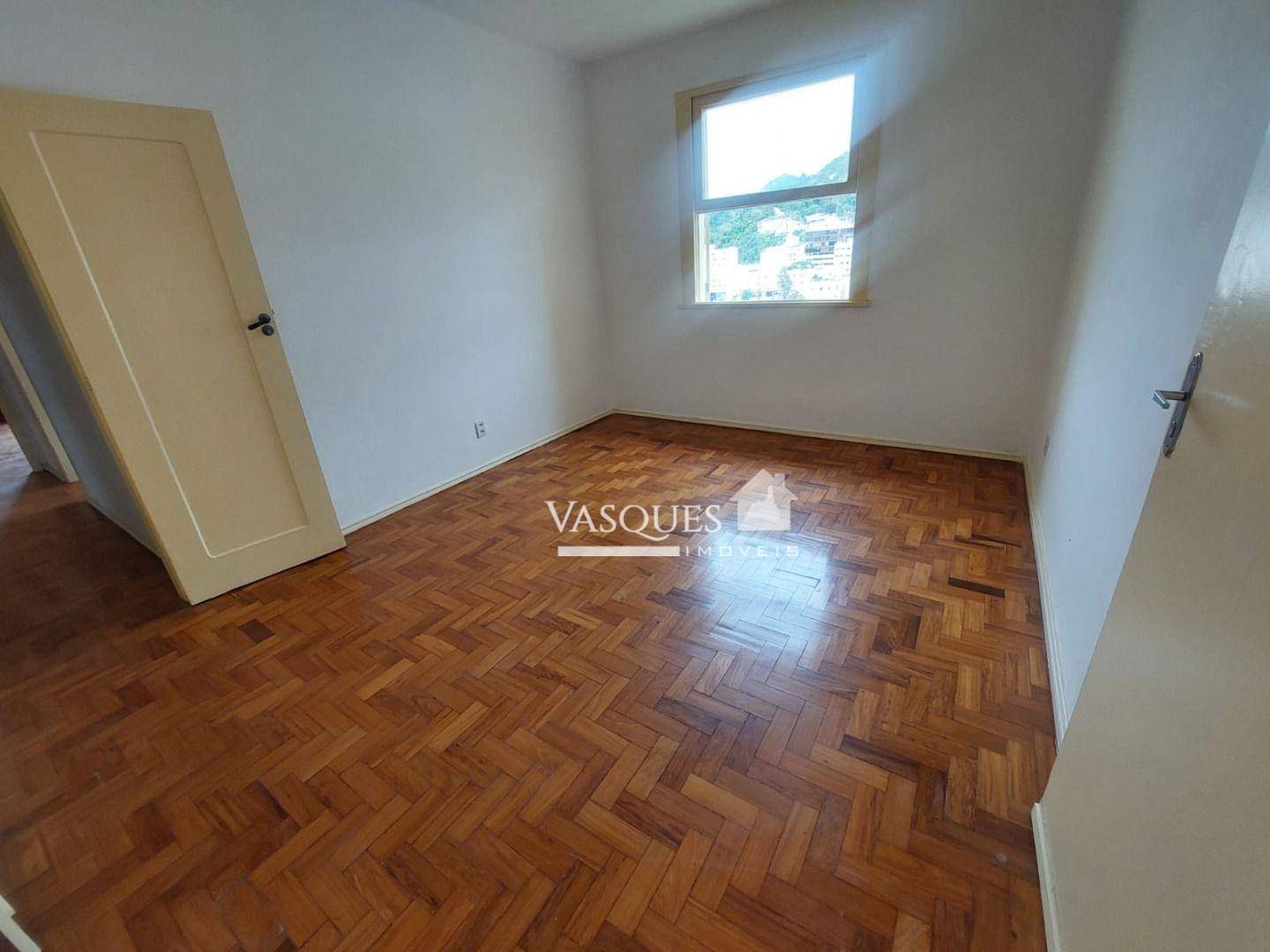 Casa para alugar com 3 quartos, 130m² - Foto 12