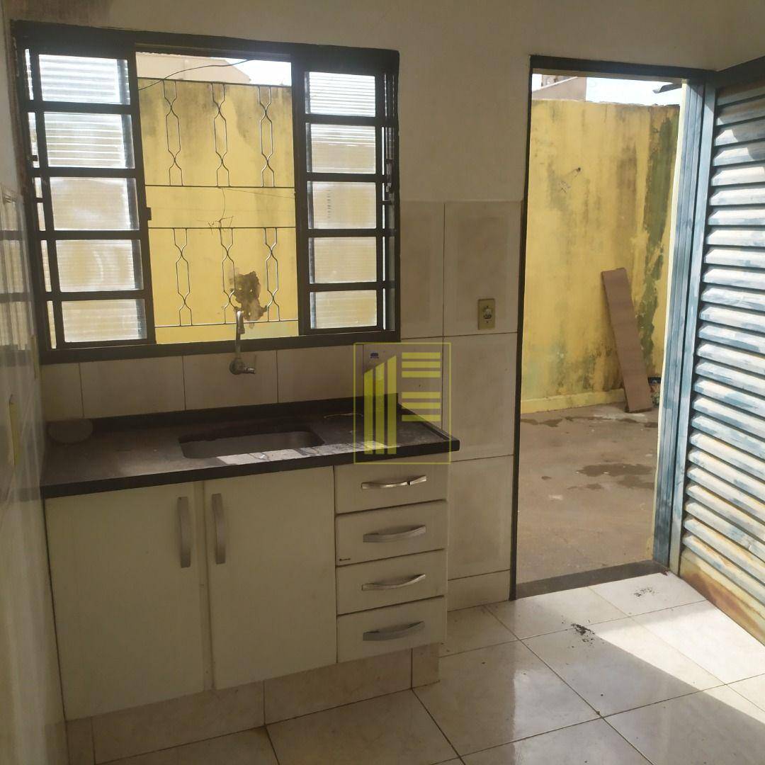 Casa para alugar com 1 quarto, 60m² - Foto 1