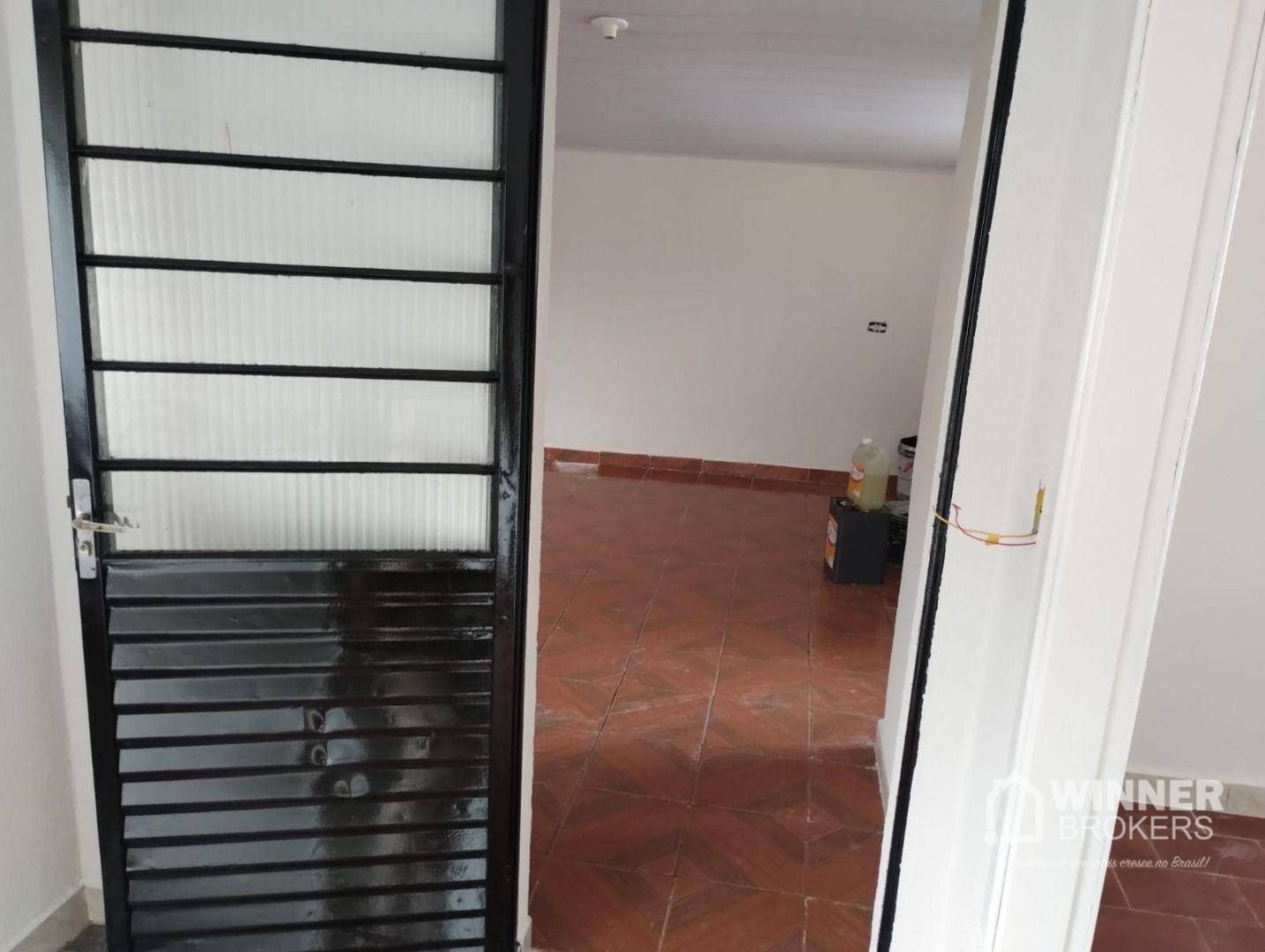 Casa à venda com 2 quartos, 80m² - Foto 9