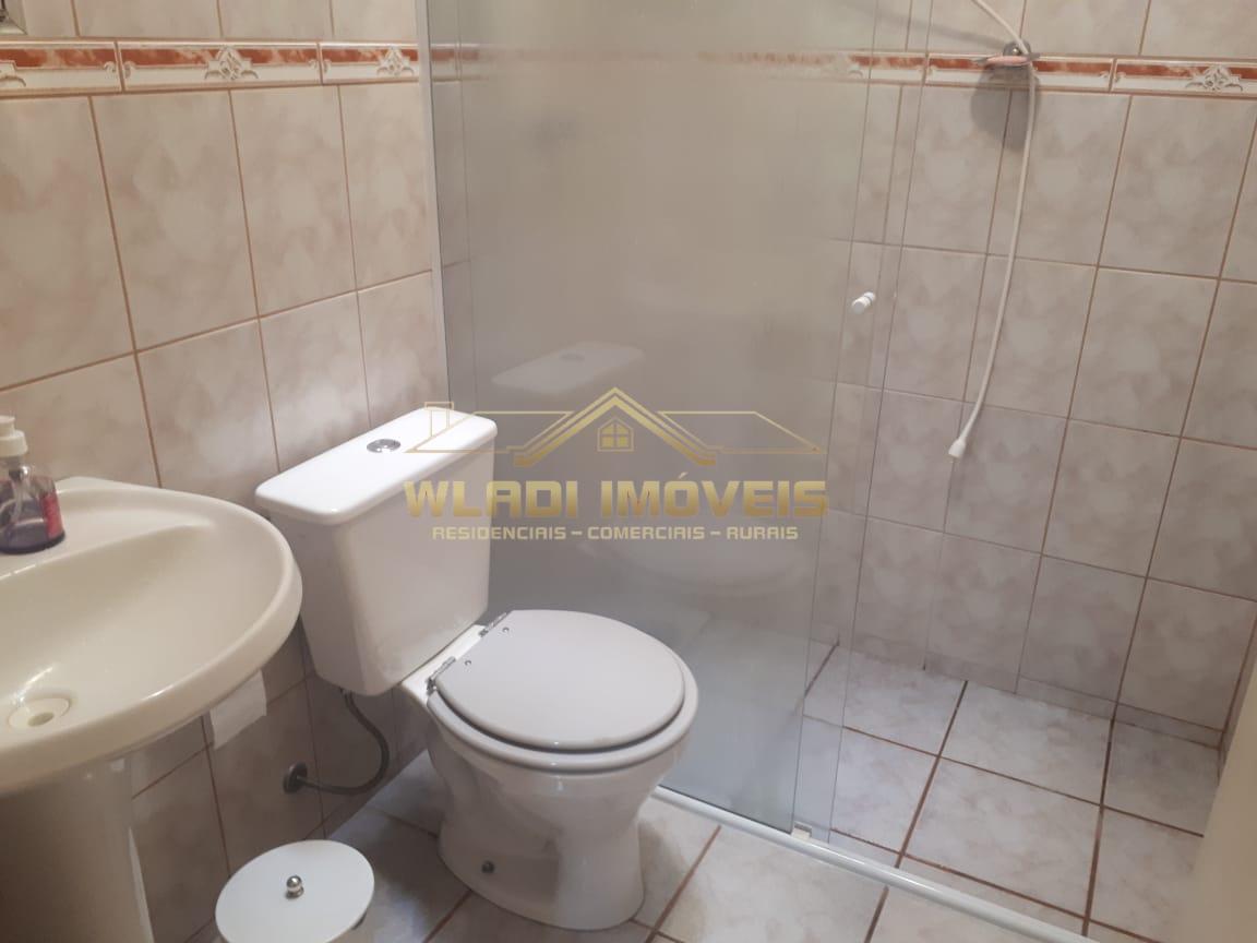 Casa à venda com 2 quartos, 220m² - Foto 18