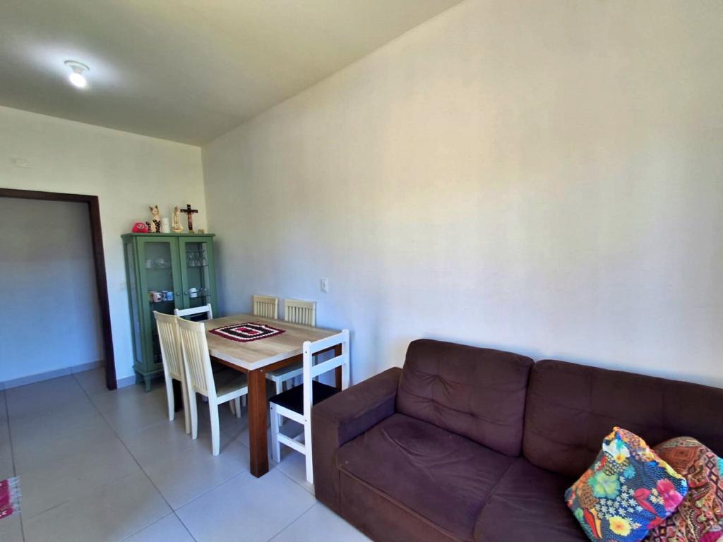 Casa à venda com 2 quartos, 60m² - Foto 5