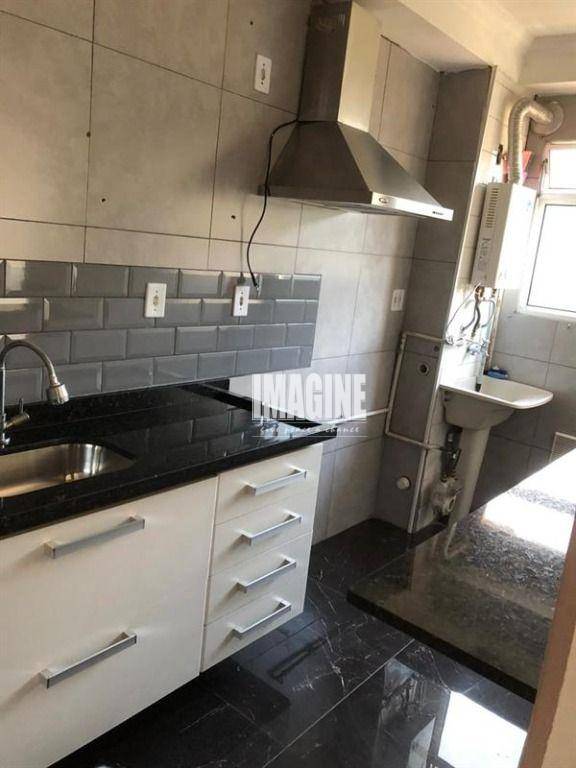 Apartamento à venda com 2 quartos, 46m² - Foto 12