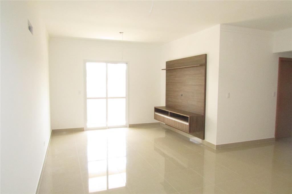 Apartamento à venda com 3 quartos, 128m² - Foto 2