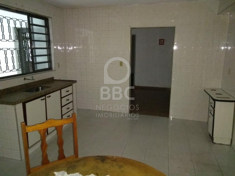 Casa à venda com 3 quartos, 180m² - Foto 14