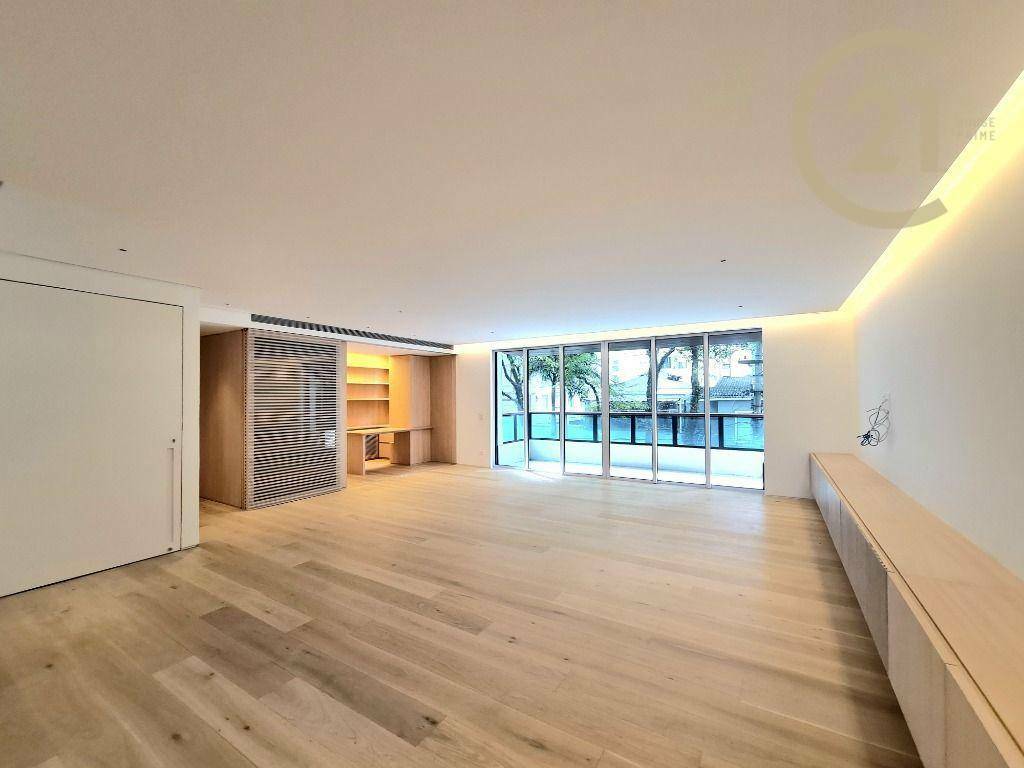 Apartamento à venda com 3 quartos, 211m² - Foto 9