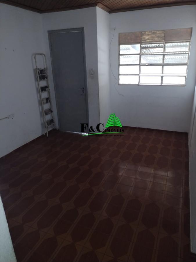 Casa à venda com 3 quartos, 200m² - Foto 1