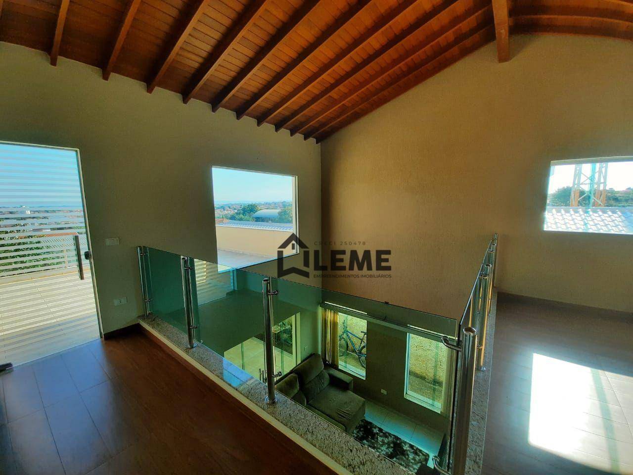 Casa à venda com 3 quartos, 252m² - Foto 16