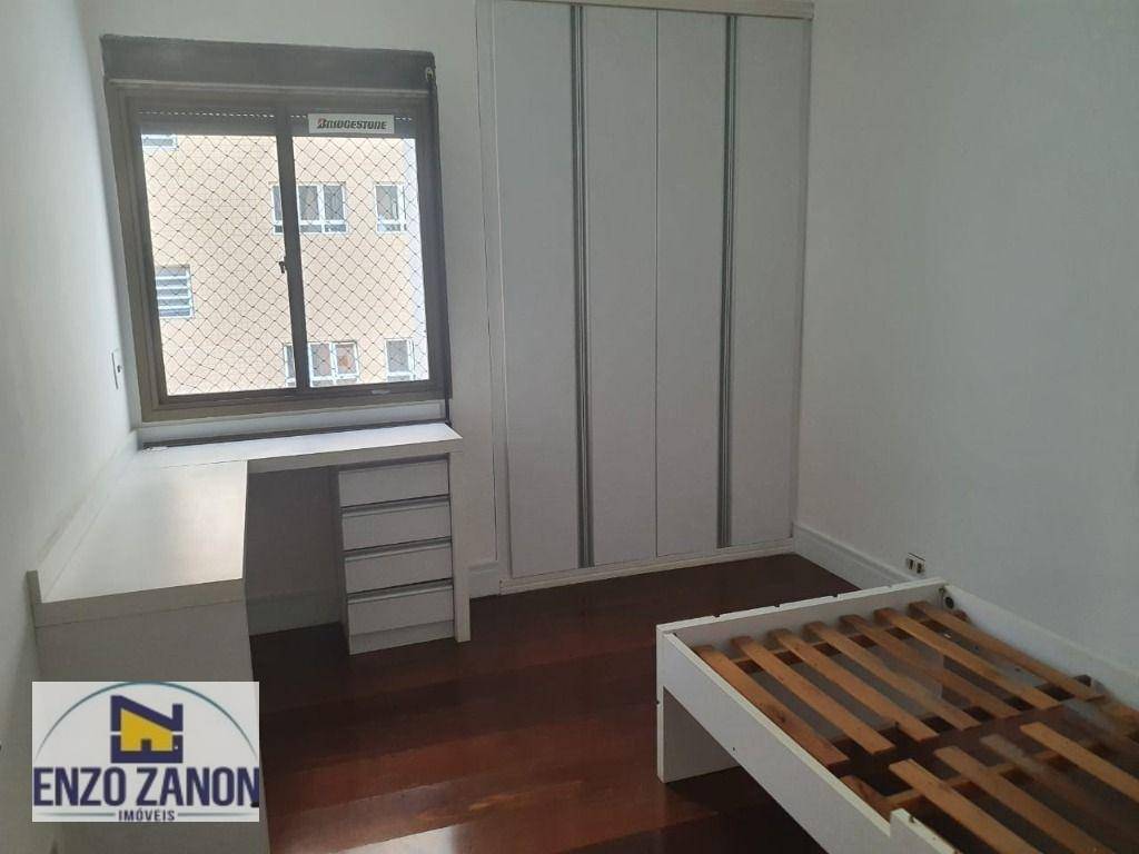 Apartamento para alugar com 4 quartos, 228m² - Foto 13