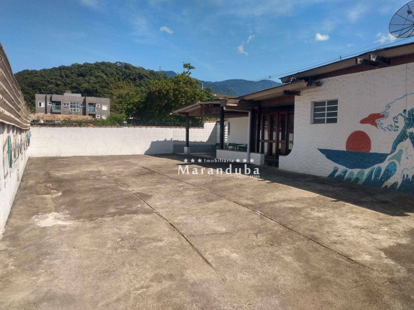 Casa à venda com 4 quartos, 200m² - Foto 1