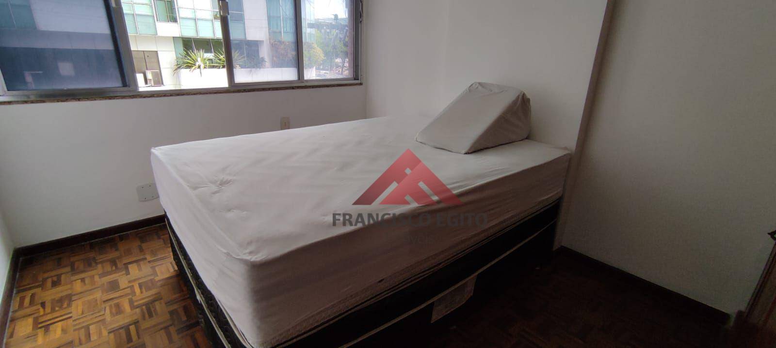 Apartamento à venda com 3 quartos, 120m² - Foto 10