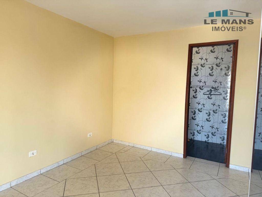 Casa para alugar com 2 quartos, 126m² - Foto 12